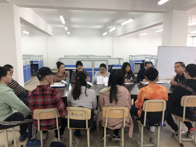 大学生创新创业教育中心召开项目入驻基地师生见面会3