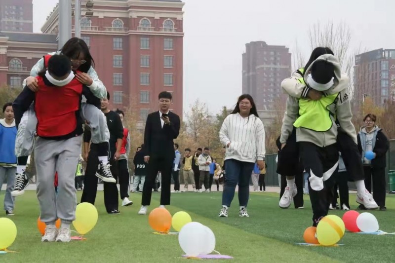 5、建筑与规划学院举办“学生干部素质拓展”活动 (1)