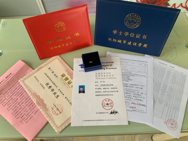 建筑与规划学院制作毕业礼盒邮寄给毕业生