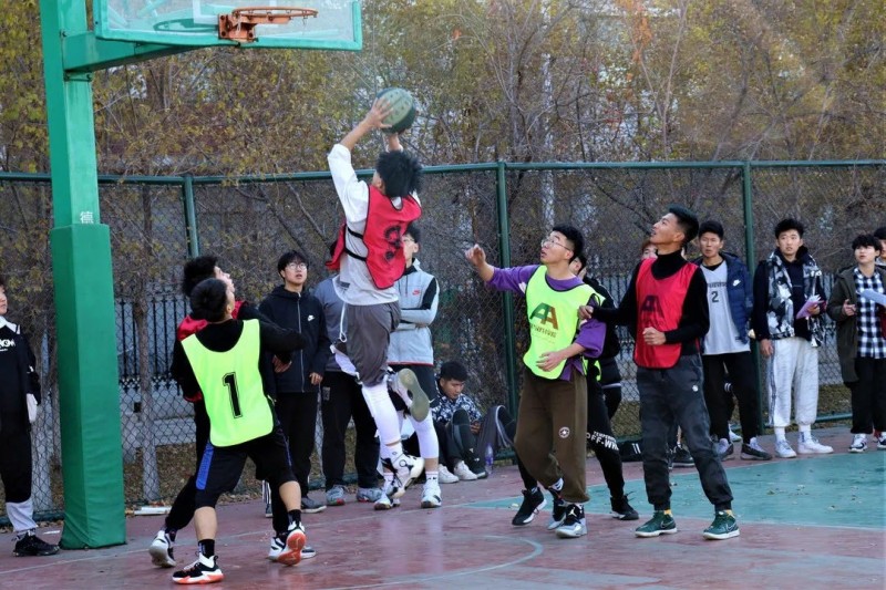 1建筑与规划学院开展篮球友谊赛-校园文化 (1)