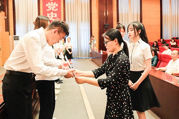 3、首届辽宁省大学生城市文化创意设计大赛表彰大会暨2021年第二届辽宁省大学生城市文化创意设计大赛启动仪式在我校举行 (4)