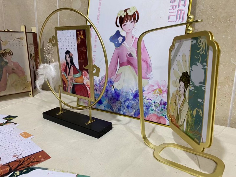 设计与艺术系举办2021届视觉传达设计专业毕业设计展6