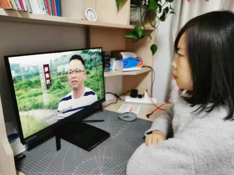 6建筑与规划学院组织师生党员观看《正风反腐就在身边》电视专题片