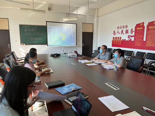 信息与控制工程学院召开课程建设和教学改革项目中期汇报会议-4