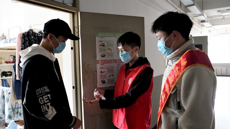 8、学生工作处开展学生社区疫情防控志愿服务工作 新闻稿