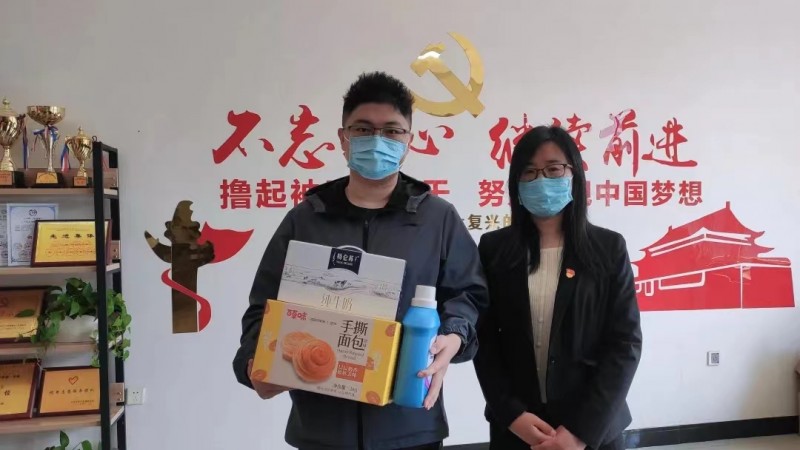 3、建筑与规划学院举办“暖心行动，城建有爱”特困生慰问活动(1)