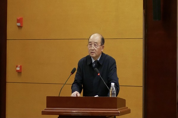 崔书记（近景）