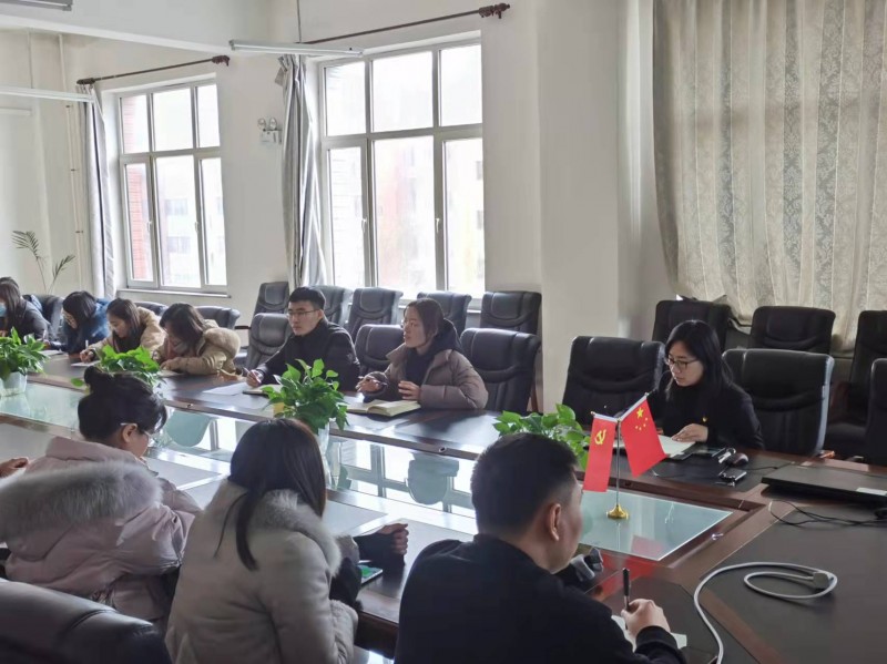 3、建筑与规划学院组织2021年秋季学期班导师培训会议——谈心谈话和召开主题班会的技巧