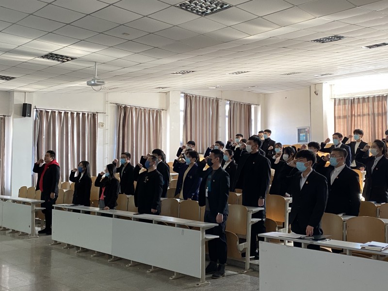 2、信息与控制工程系学生党支部召开十九届六中全会精神学习交流会 (1)